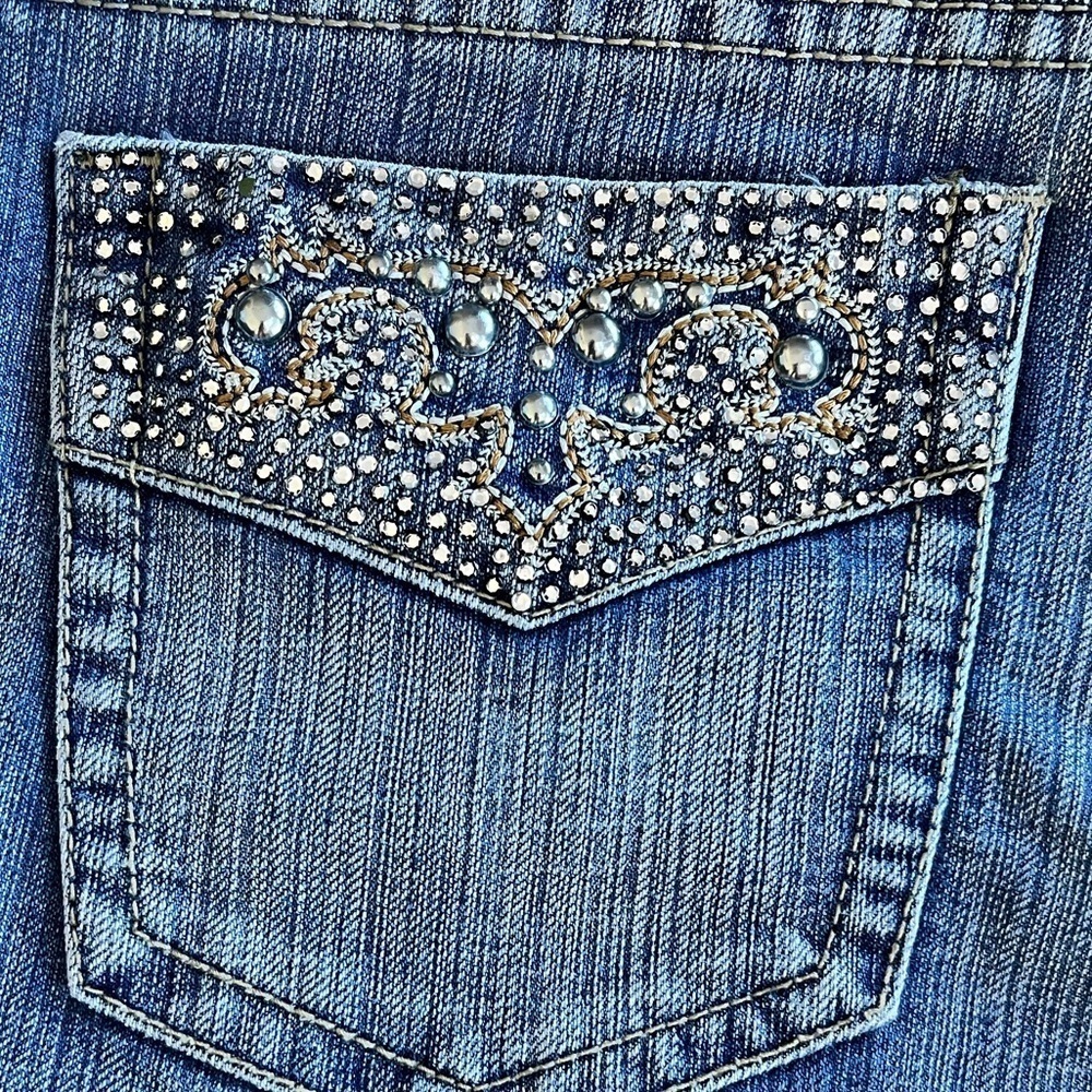 P&P Casual Collection Rhinestone embellished cropped jeans - Picture 5 of 10